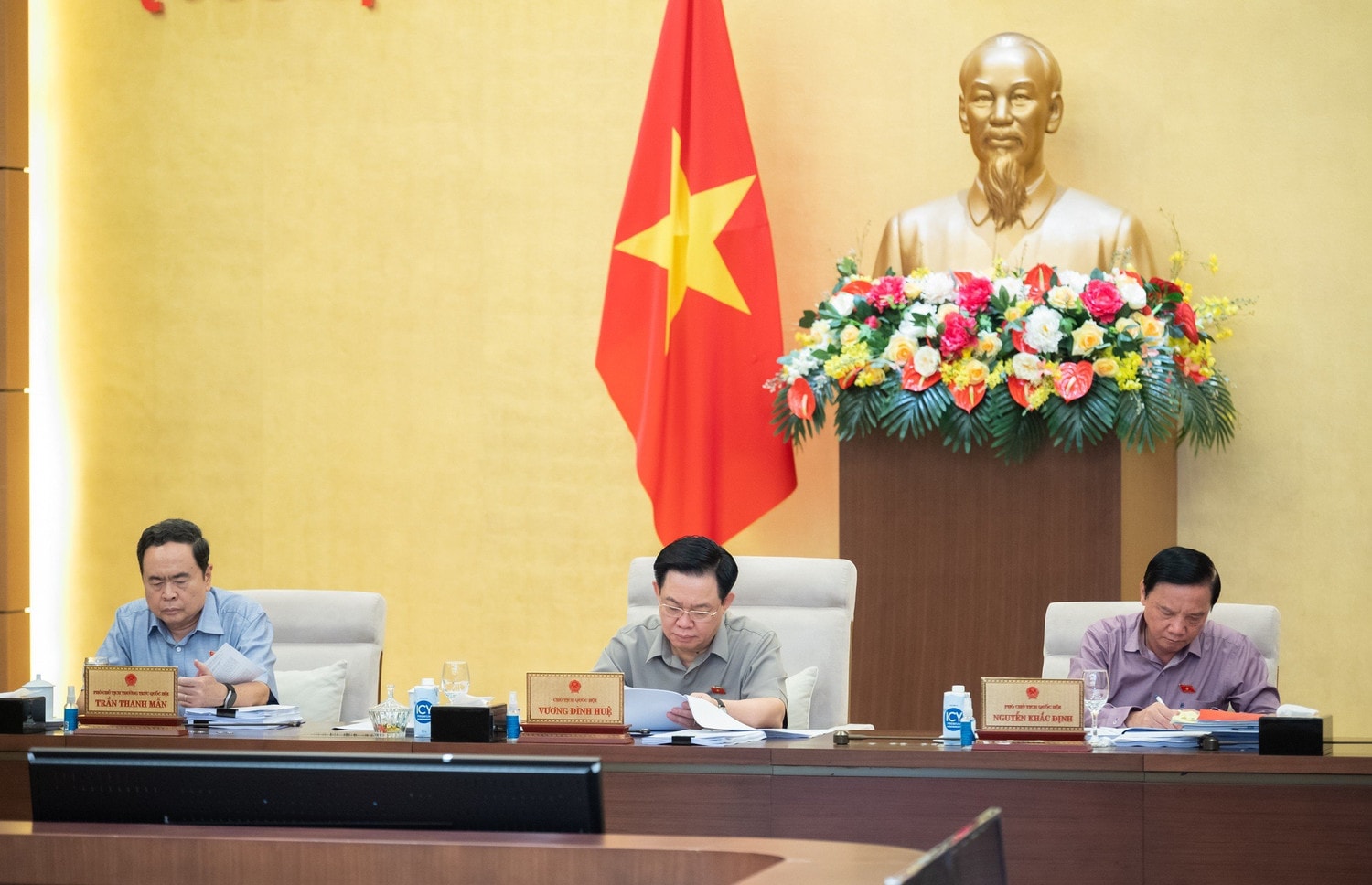 Ủy ban Thường vụ Quốc hội cho ý kiến về tiếp thu, chỉnh lý dự án Luật Các tổ chức tín dụng (sửa đổi) -0