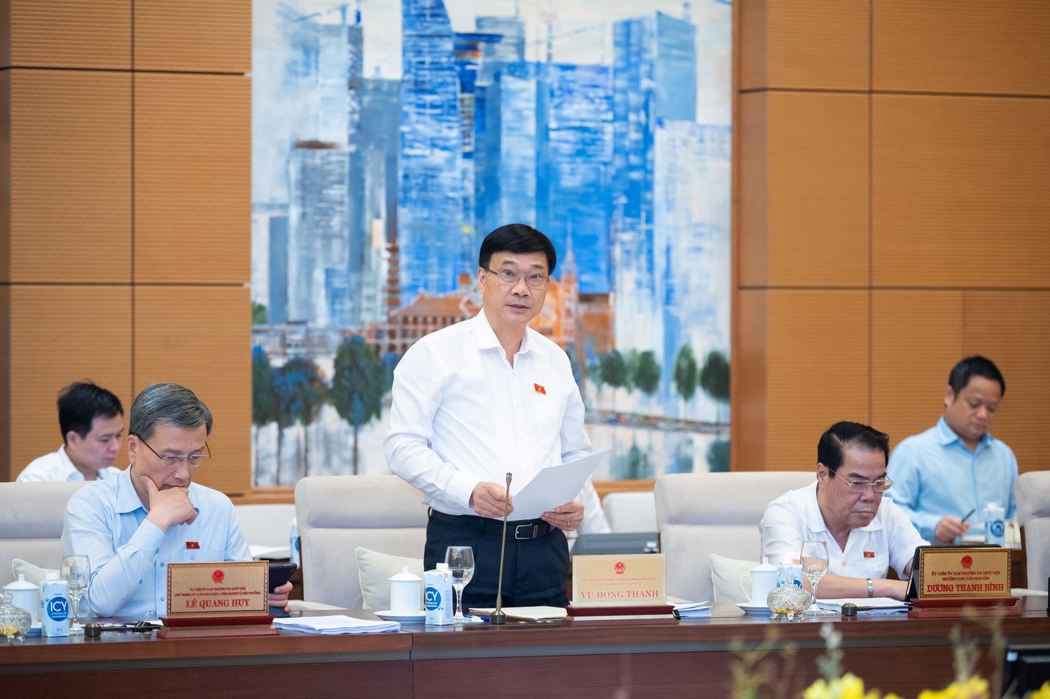 Ủy ban Thường vụ Quốc hội cho ý kiến về tiếp thu, chỉnh lý dự án Luật Các tổ chức tín dụng (sửa đổi) -0