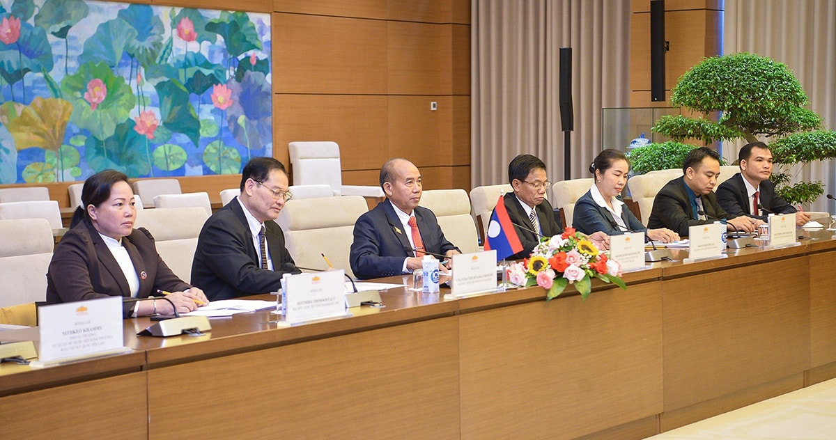 Chủ tịch Hội đồng Dân tộc Y Thanh Hà Niê K’đăm hội đàm với Đoàn Ủy ban Dân tộc Quốc hội Lào -0