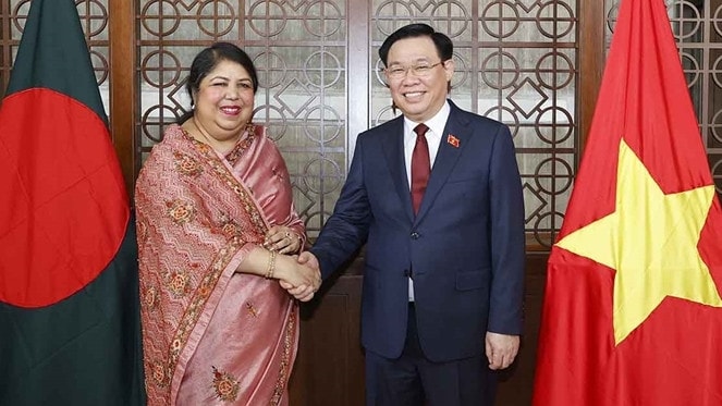 Chủ tịch Quốc hội Vương Đình Huệ hội đàm với Chủ tịch Quốc hội Bangladesh Shirin Sharmin Chaudhury