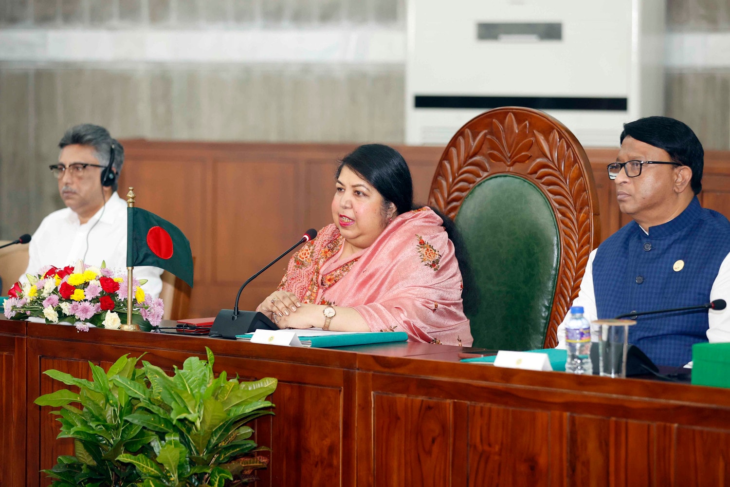 Chủ tịch Quốc hội Vương Đình Huệ hội đàm với Chủ tịch Quốc hội Bangladesh Shirin Sharmin Chaudhury