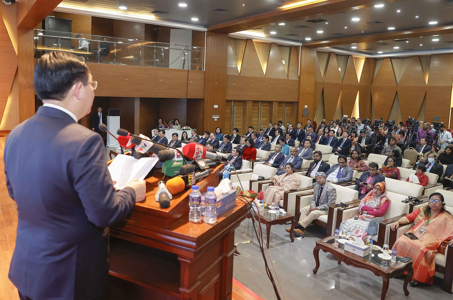 Cùng nhau phấn đấu vì tương lai tươi sáng, thịnh vượng của hai dân tộc, vì hòa bình, ổn định, phát triển của khu vực và thế giới