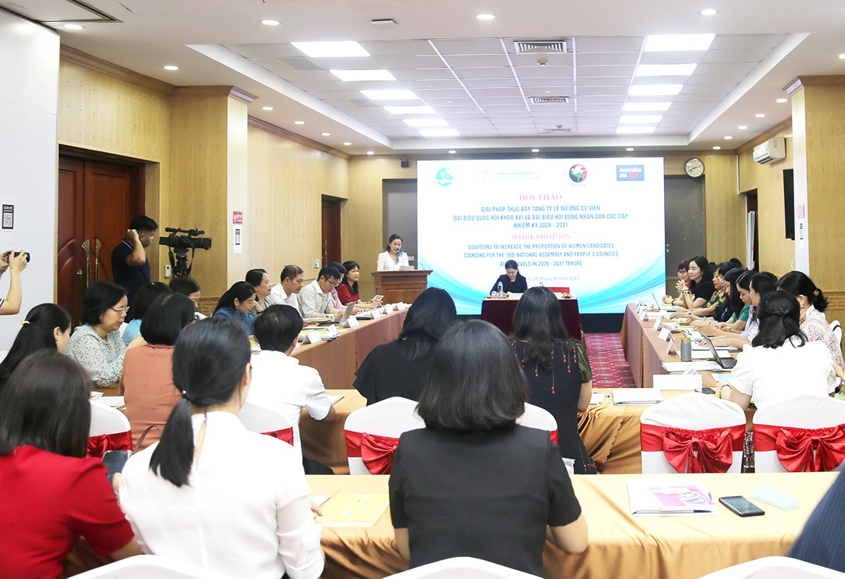 Quang cảnh hội thảo Hạn chế tình trạng một đại biểu nữ “gánh” quá nhiều cơ cấu -0
