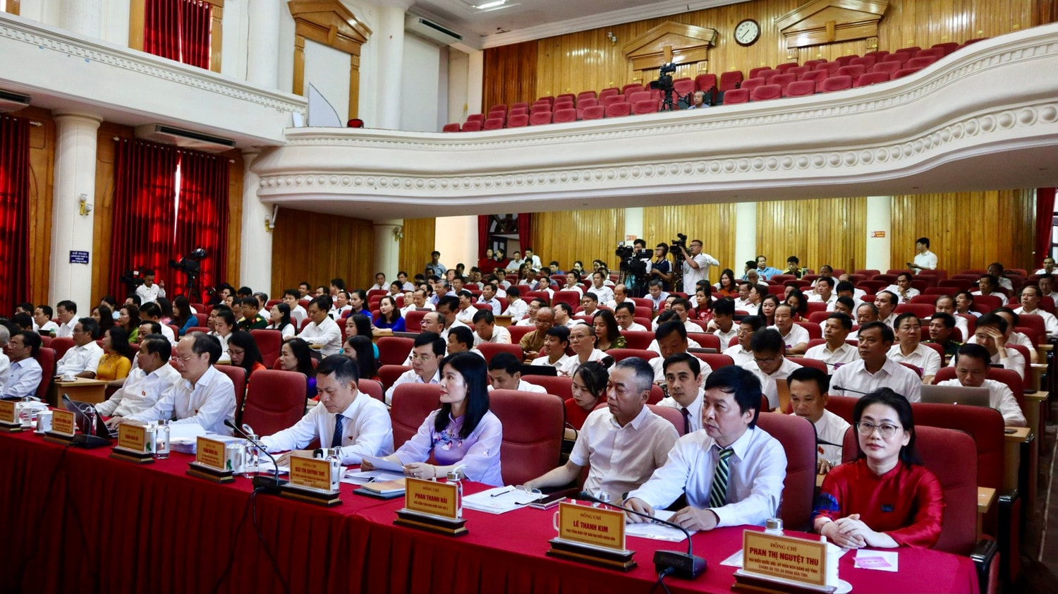 Lấy phiếu tín nhiệm người giữ chức vụ do HĐND tỉnh bầu tại kỳ họp cuối năm -0