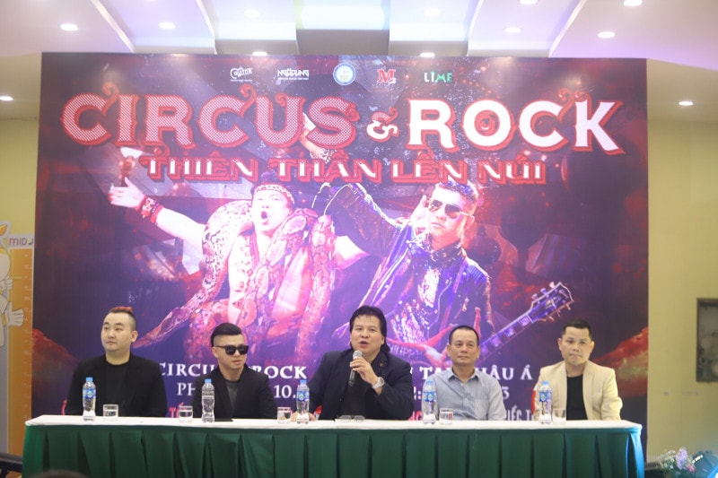 Xiếc bat tay vois Rock -0