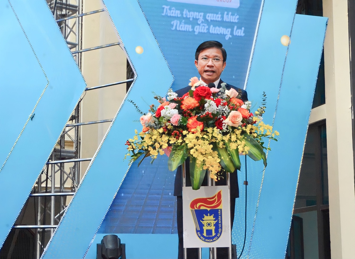 Trường Đại học Khoa học Xã hội và Nhân văn tổ chức Lễ khai giảng cho hơn 2000 tân sinh viên -0