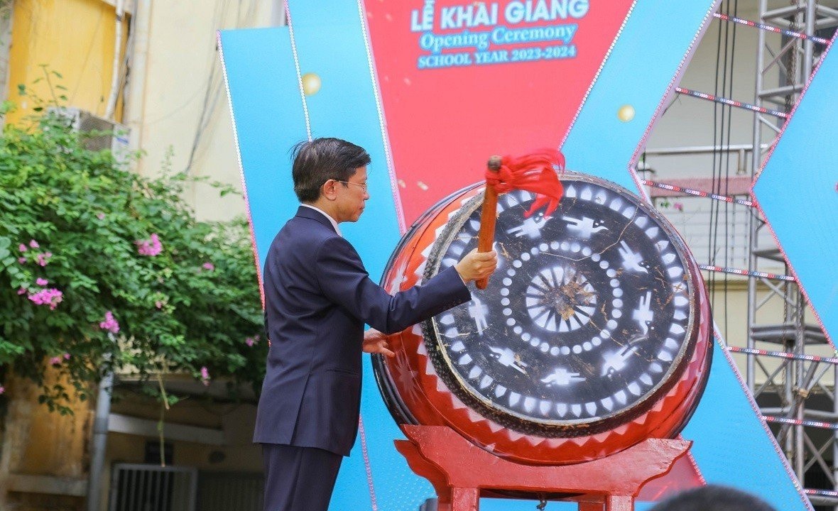 Hơn 2.000 tân sinh viên Trường ĐH Khoa học Xã hội và Nhân văn rộn ràng dự Lễ khai giảng -0