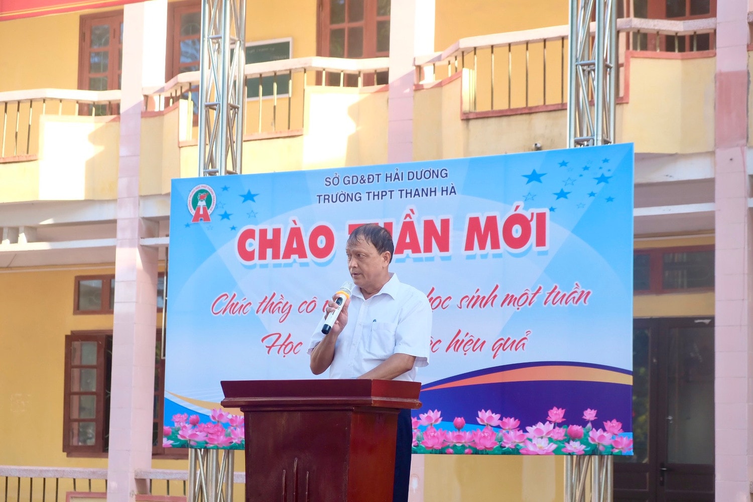 Đẩy mạnh thực hiện mô hình “Cổng trường an toàn giao thông