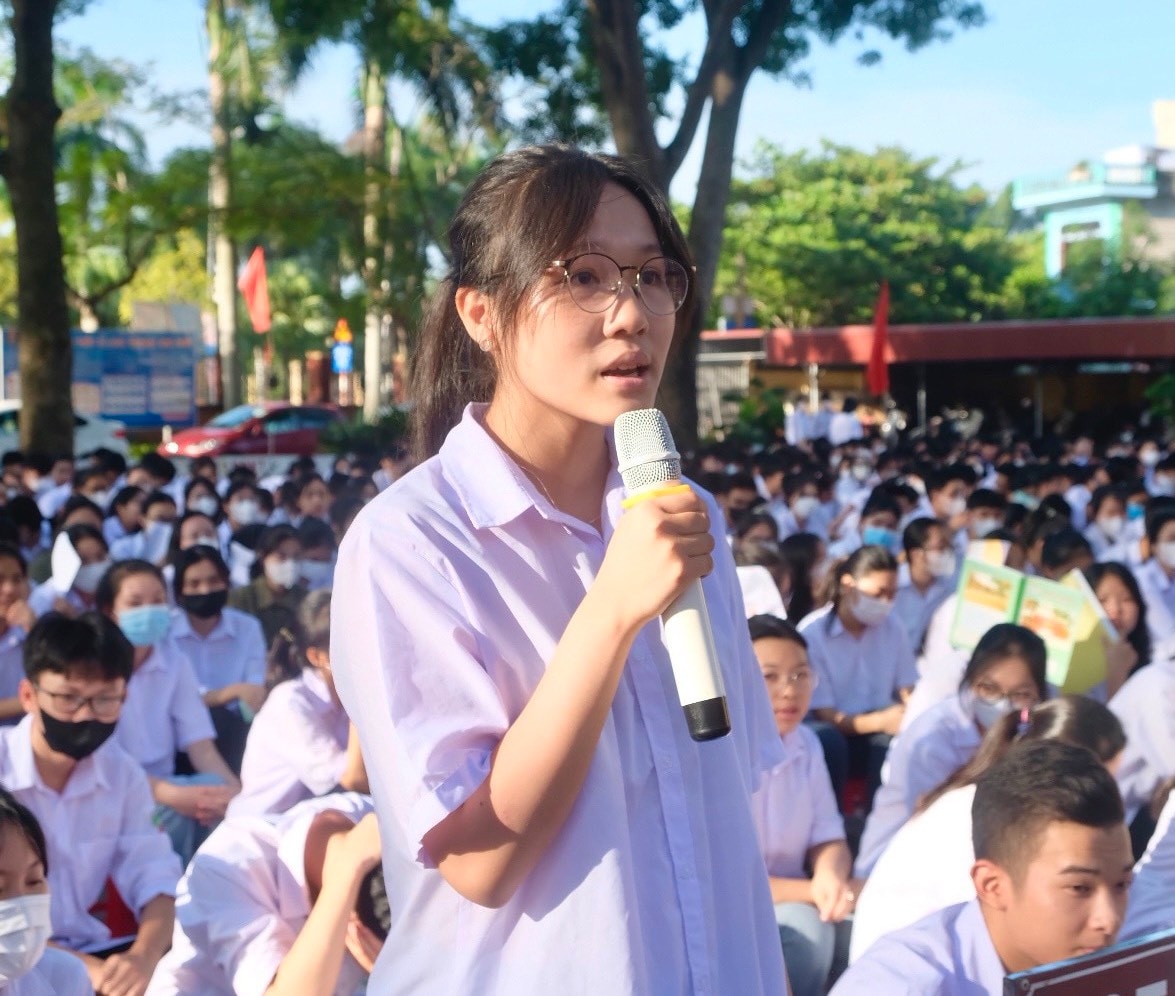 Đẩy mạnh thực hiện mô hình “Cổng trường an toàn giao thông