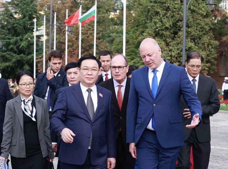 Lễ đón Chủ tịch Quốc hội Vương Đình Huệ thăm chính thức Bulgaria