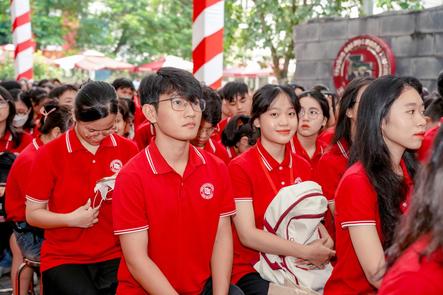 Trường ĐH Ngoại Thương tổ chức khai giảng năm học mới cho hơn 4000 tân sinh viên -0