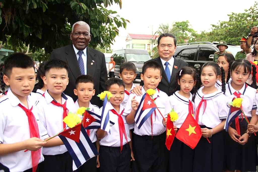 Chủ tịch Quốc hội Cuba Esteban Lazo Hernandez thăm tỉnh Quảng Trị -0