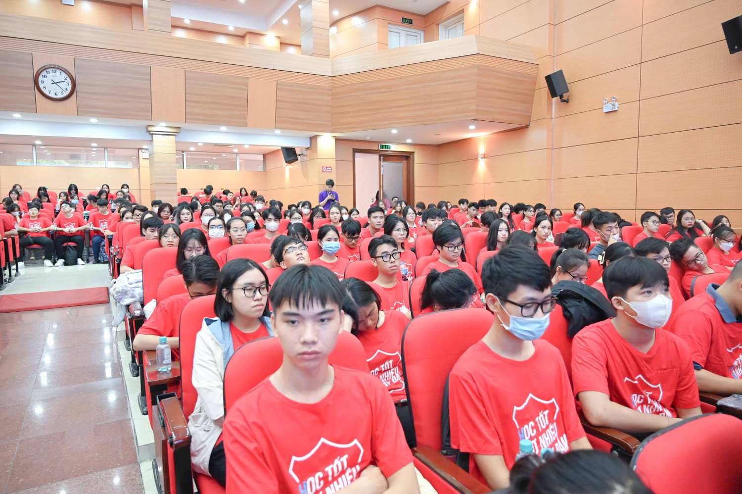 GS.TS Nguyễn Hữu Tú: Hãy bắt đầu học tập chủ động và nghiêm túc ngay từ bây giờ và không ngừng nghỉ khi các em đã quyết định lựa chọn nghề Y