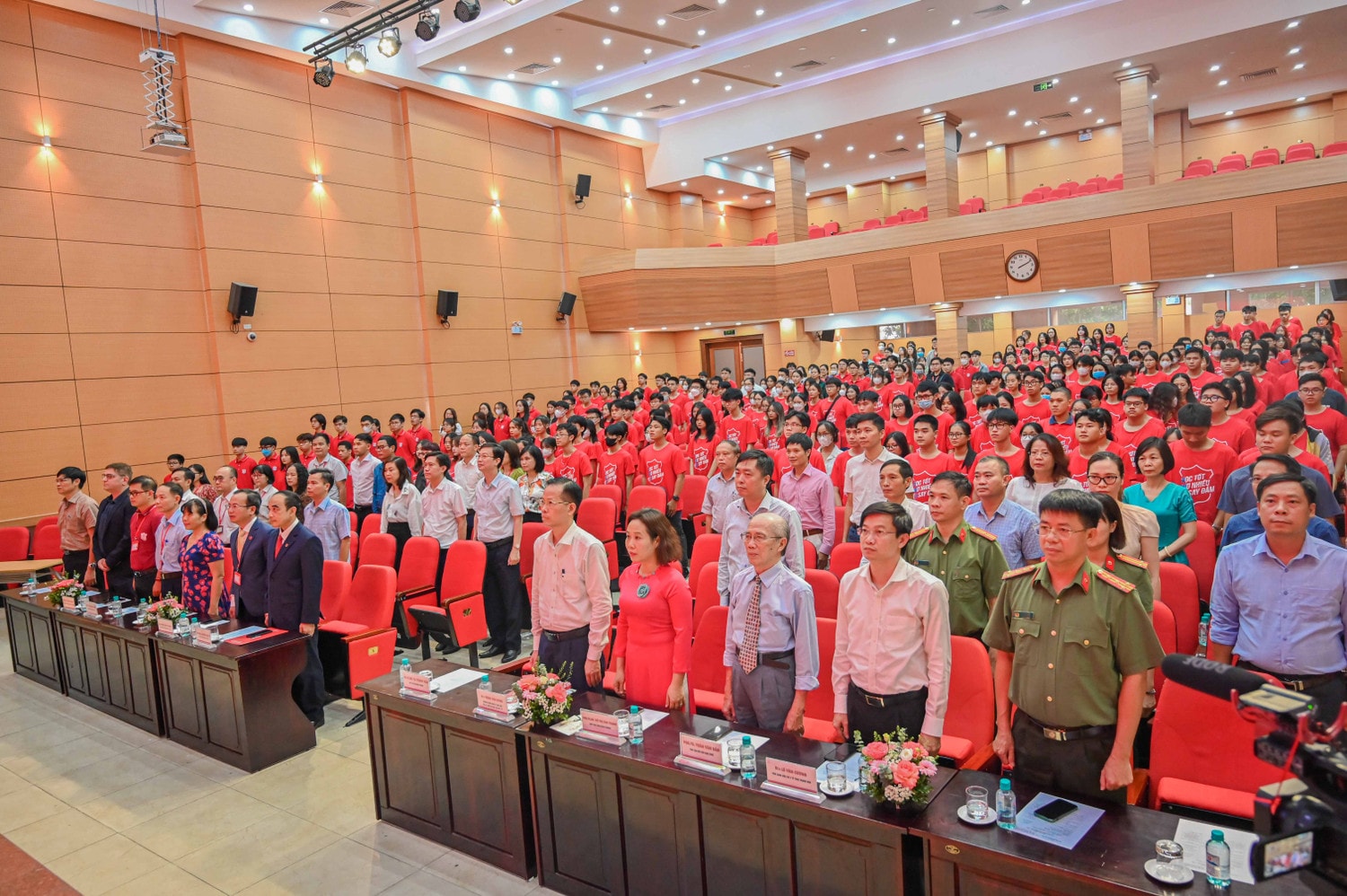 GS.TS Nguyễn Hữu Tú: Hãy bắt đầu học tập chủ động và nghiêm túc ngay từ bây giờ và không ngừng nghỉ khi các em đã quyết định lựa chọn nghề Y