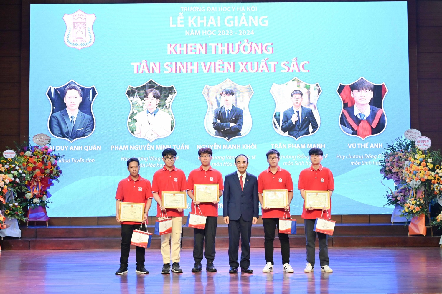 GS.TS Nguyễn Hữu Tú: Hãy bắt đầu học tập chủ động và nghiêm túc ngay từ bây giờ và không ngừng nghỉ khi các em đã quyết định lựa chọn nghề Y