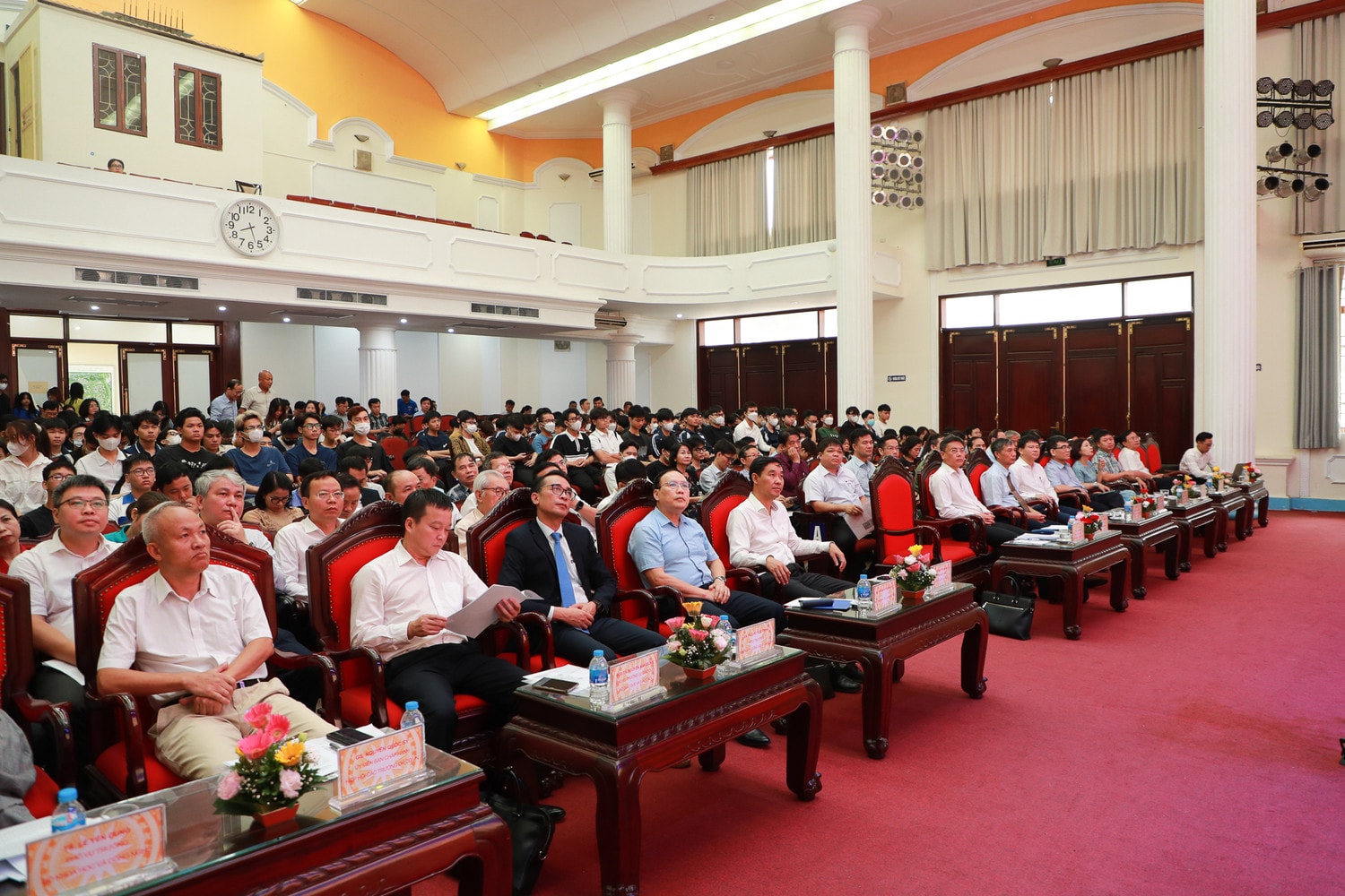 Quy mô và tỉ lệ sinh viên đại học theo học các lĩnh vực STEM ở Việt Nam còn thấp -0