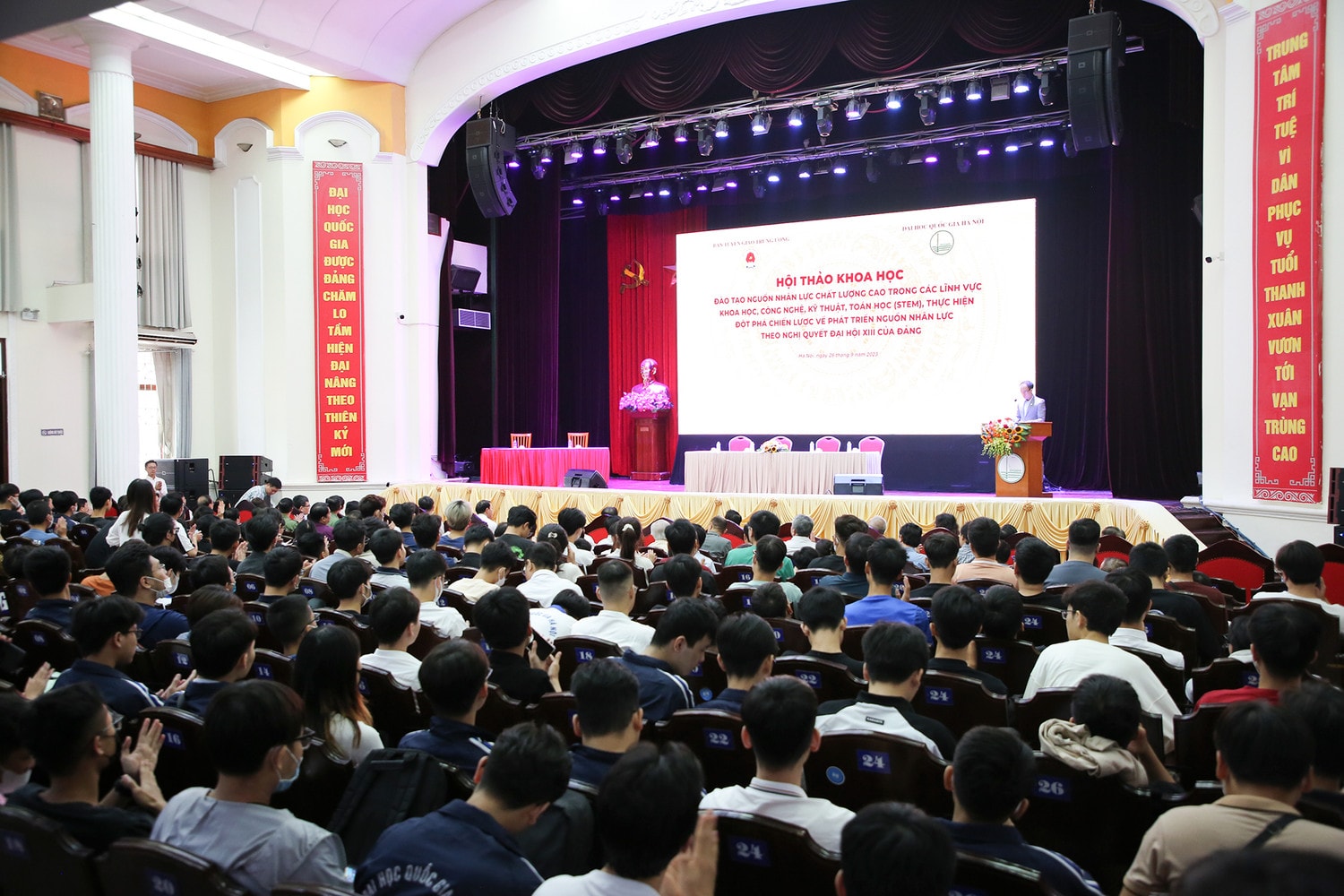 Quy mô và tỉ lệ sinh viên đại học theo học các lĩnh vực STEM ở Việt Nam còn thấp -0