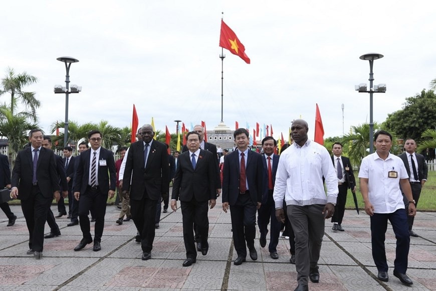 Chủ tịch Quốc hội Cuba Esteban Lazo Hernandez thăm tỉnh Quảng Trị