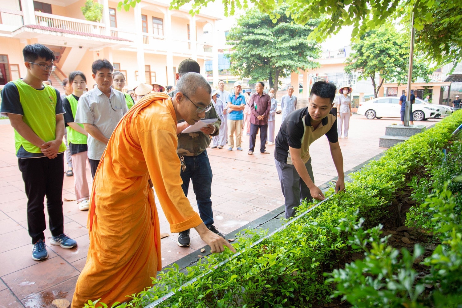 Chùa Ba Vàng trao tặng Công trình bức tranh tường và vỉa hè cho Cơ sở Bảo trợ, chăm sóc trẻ em có hoàn cảnh đặc biệt tỉnh Quảng Ninh -0