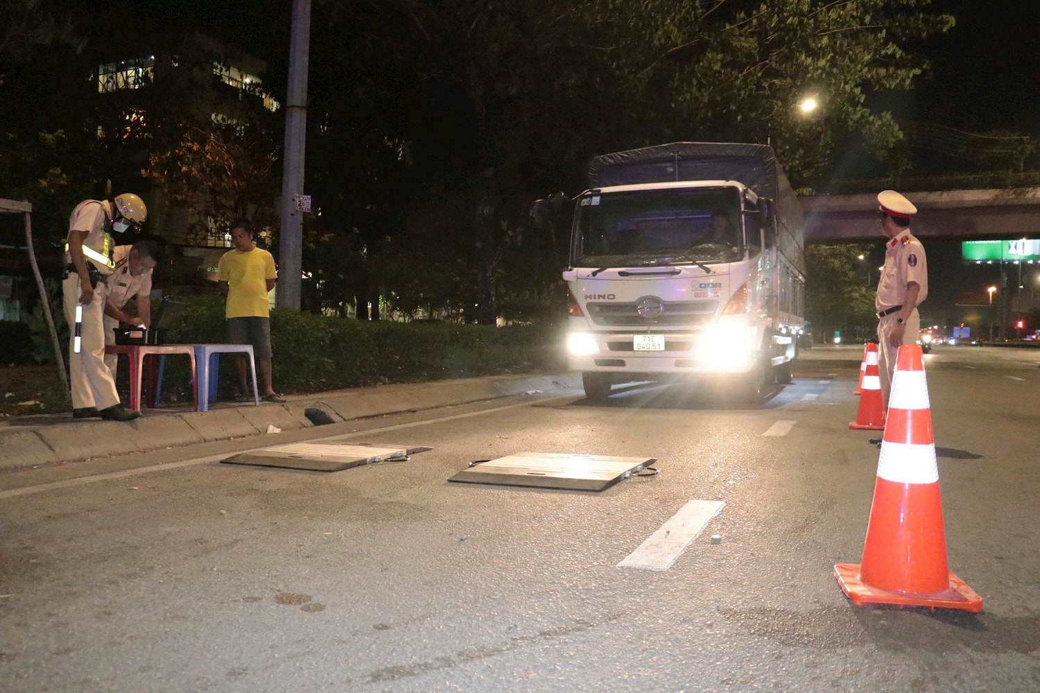TP. Hồ Chí Minh tăng cường bảo đảm trật tự hoạt động vận tải bằng xe ô tô -0