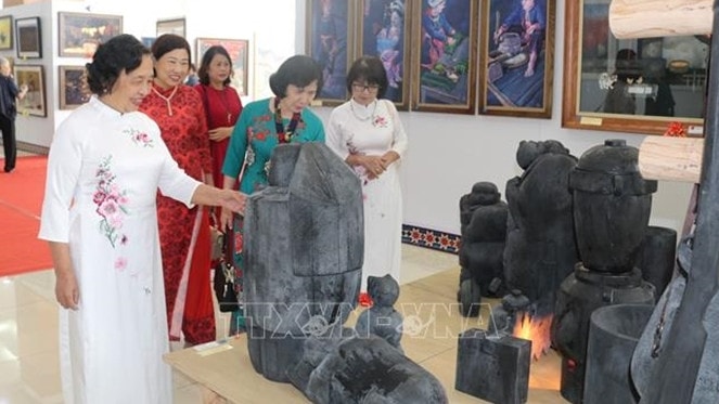 210 tác phẩm tham gia Triển lãm mỹ thuật khu vực Tây Bắc - Việt Bắc -0