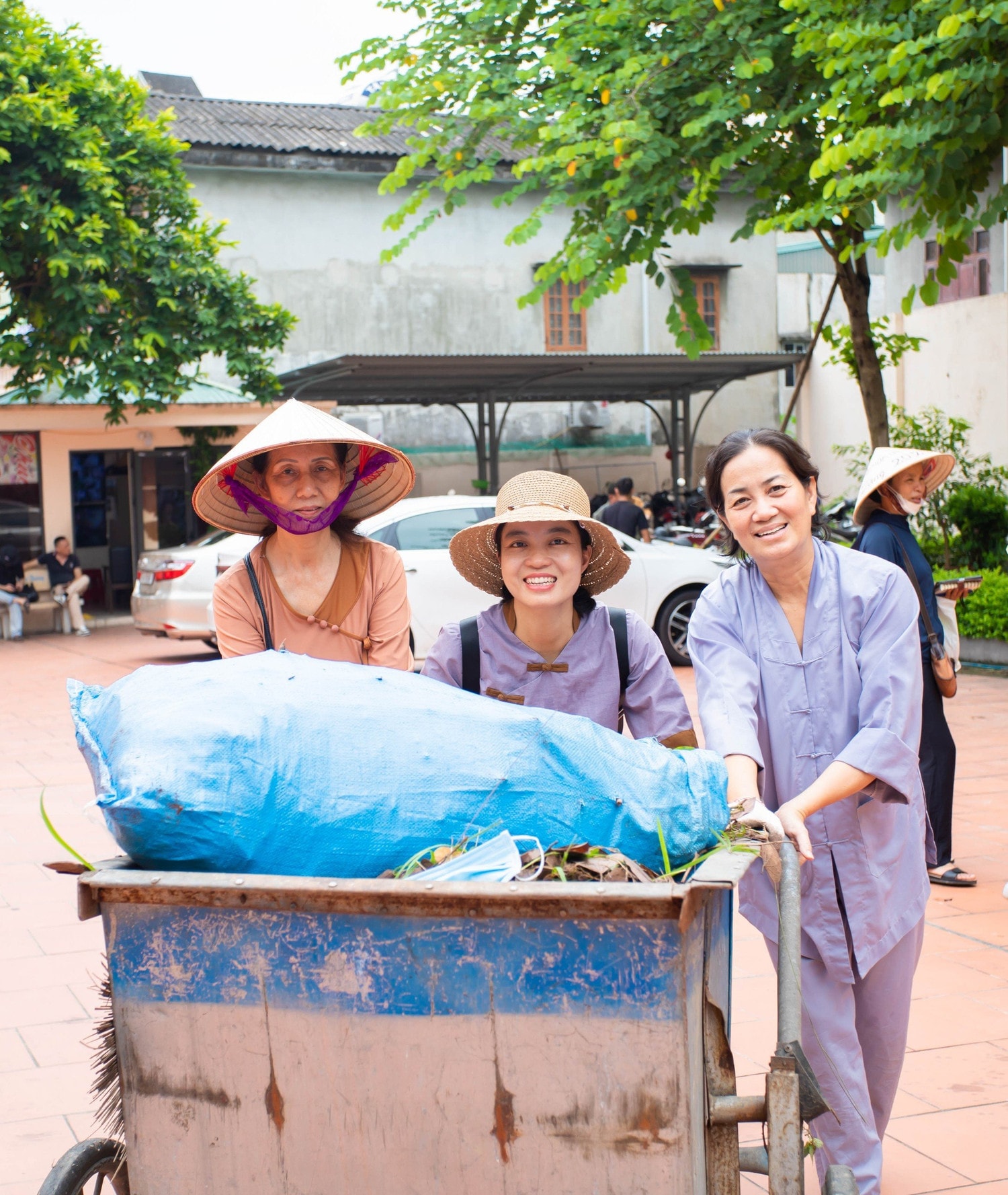 Chùa Ba Vàng trao tặng Công trình bức tranh tường và vỉa hè cho Cơ sở Bảo trợ, chăm sóc trẻ em có hoàn cảnh đặc biệt tỉnh Quảng Ninh -0