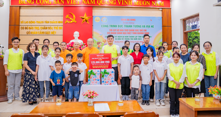 Chùa Ba Vàng trao tặng Công trình bức tranh tường và vỉa hè cho Cơ sở Bảo trợ, chăm sóc trẻ em có hoàn cảnh đặc biệt tỉnh Quảng Ninh -0