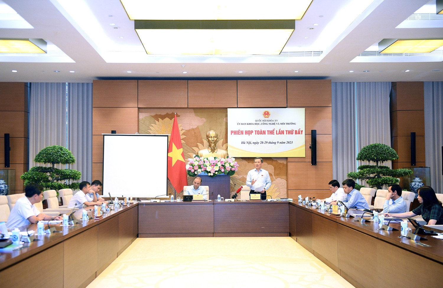 Thẩm tra Báo cáo việc thực hiện nhiệm vụ, ngân sách Nhà nước đầu tư cho khoa học, công nghệ
