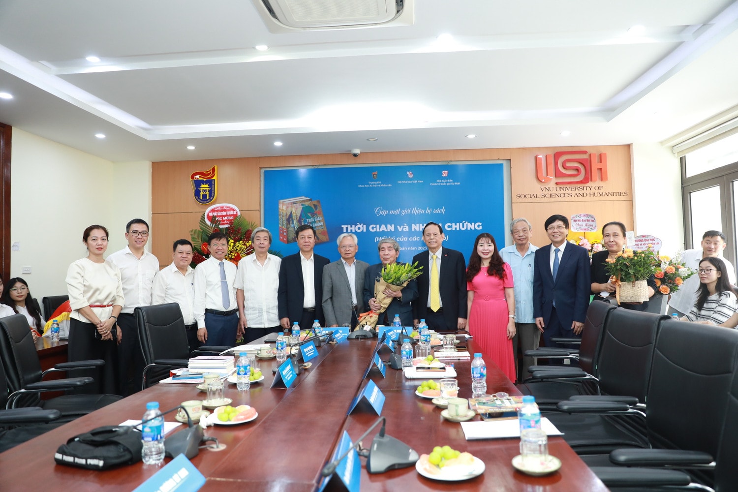 Tôn vinh cống hiến của người làm báo -0