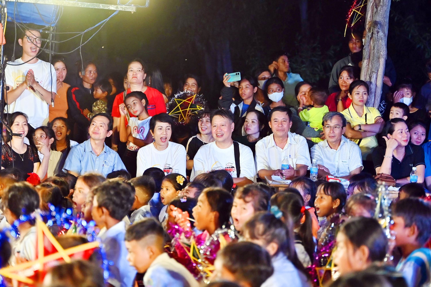 Trung thu lung linh của những người Raglai nghèo