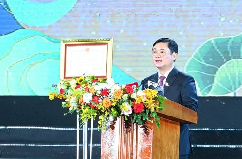 Tỉnh Nghệ An sẽ dành sự quan tâm tối đa, tạo điều kiện thuận lợi để TP Vinh phát triển nhanh hơn, đột phá hơn theo định hướng đã xác định -0