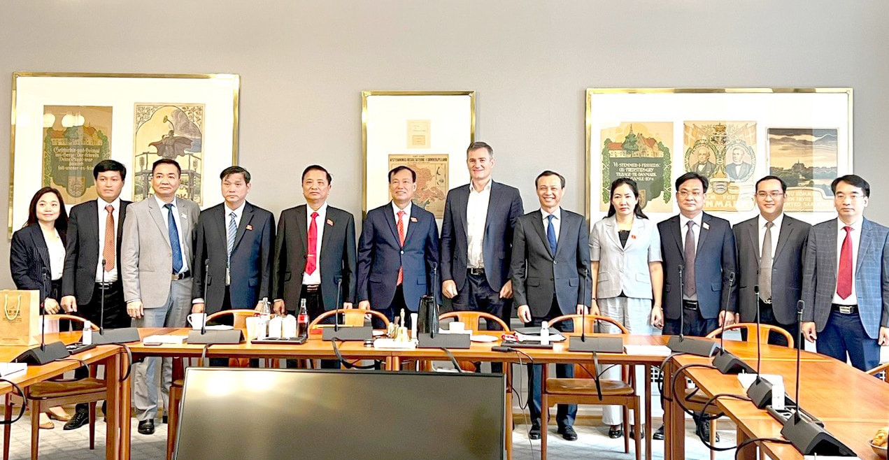 Chủ nhiệm Ủy ban Quốc phòng và An ninh Lê Tấn Tới thăm và làm việc tại Na Uy, Đan Mạch -0