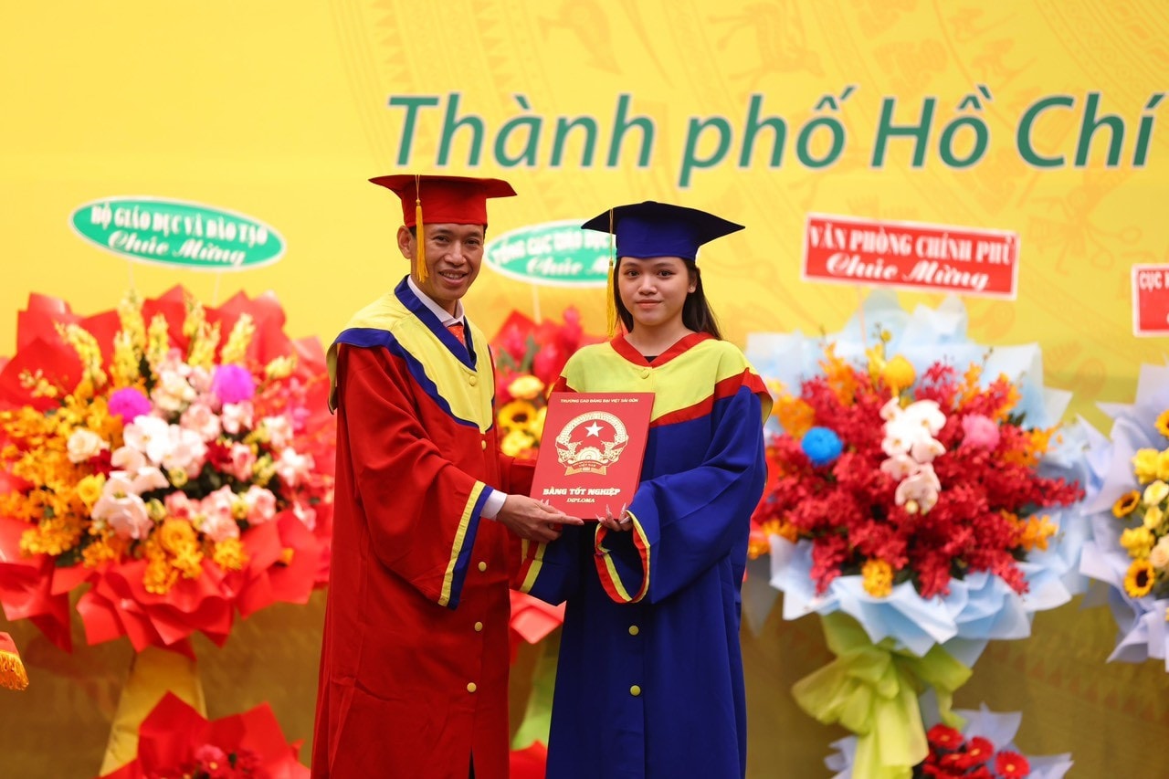 Xây dựng quỹ tín dụng lớn để hỗ trợ sinh viên có hoàn cảnh khó khăn theo đuổi ước mơ nghề nghiệp -0
