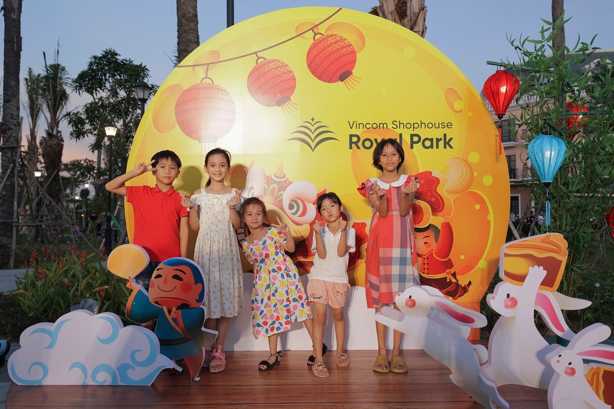 Cư dân Vincom Shophouse Royal Park Quảng Trị tưng bừng đón Tết Đoàn viên -0