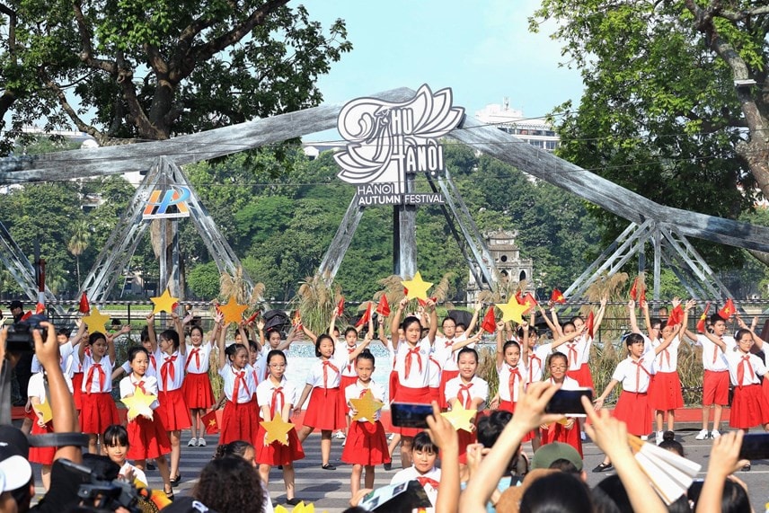 Festuval Thu Hà Nội - Đến để yêu -0