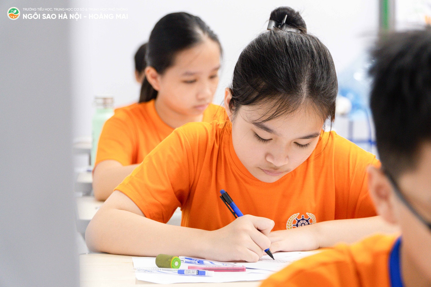 Gần 1000 học sinh tham gia Olympic Toán và Khoa học châu Á tại Ngôi sao Hà Nội -4