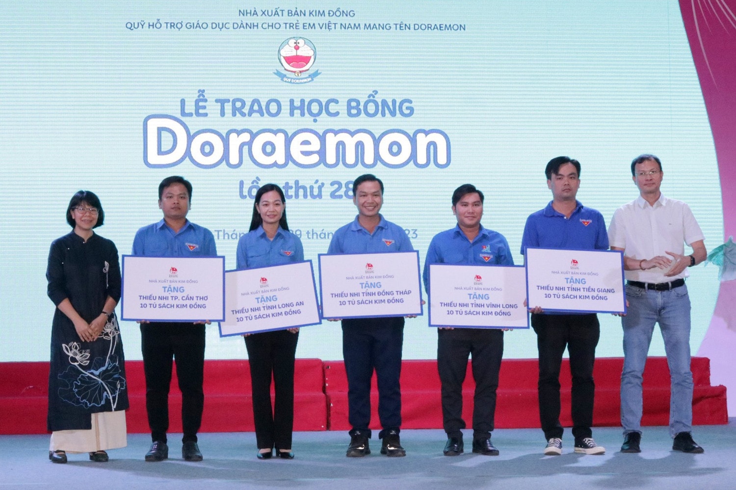 Quỹ Doraemon trao 559 suất học bổng năm 2023 -1