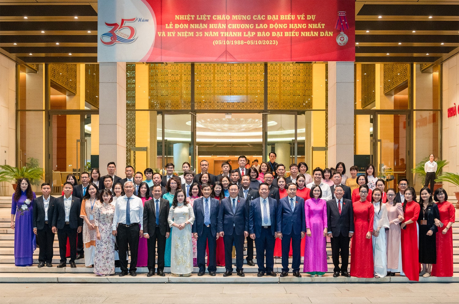 Một số hình ảnh Lễ đón nhận Huân chương Lao động hạng Nhất và kỷ niệm 35 năm thành lập Báo Đại biểu Nhân dân -5