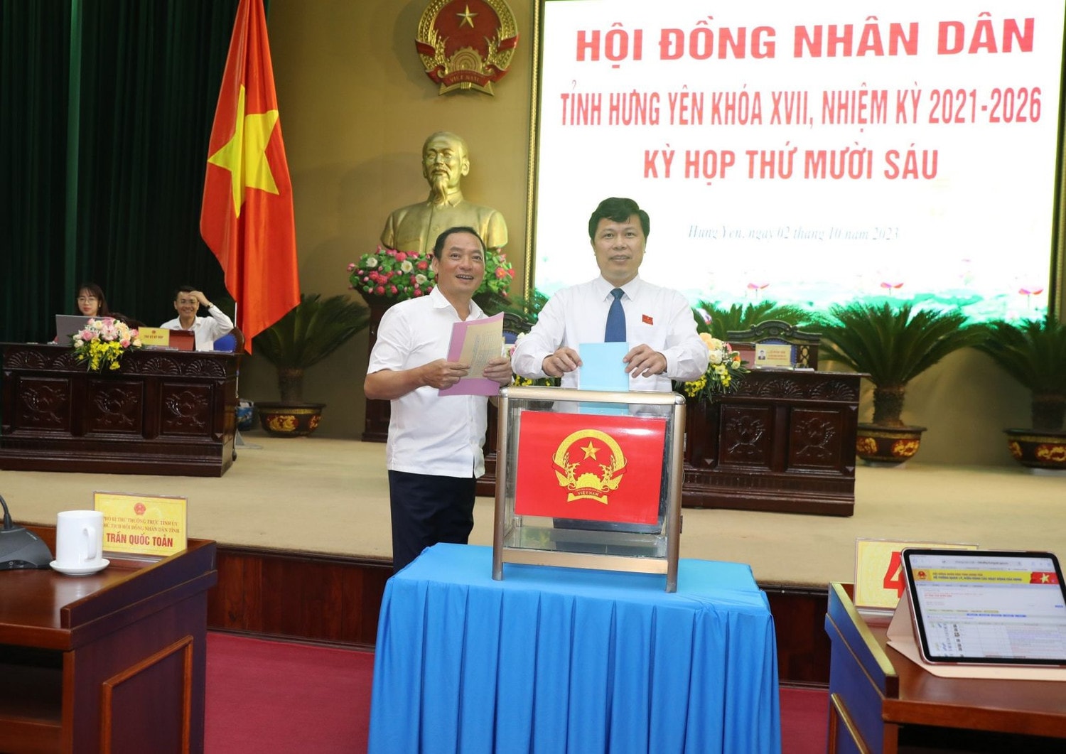 Lấy phiếu tín nhiệm các giữ chức vụ do HĐND tỉnh bầu -0