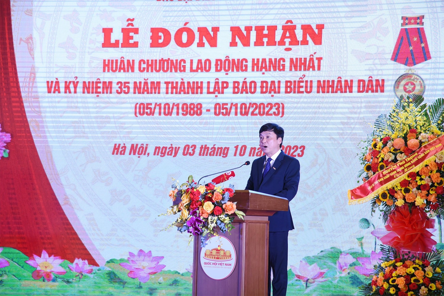 Một số hình ảnh Lễ đón nhận Huân chương Lao động hạng Nhất và kỷ niệm 35 năm thành lập Báo Đại biểu Nhân dân -3