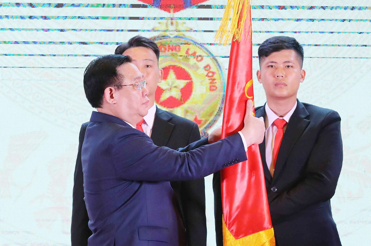 Một số hình ảnh Lễ đón nhận Huân chương Lao động hạng Nhất và kỷ niệm 35 năm thành lập Báo Đại biểu Nhân dân -5
