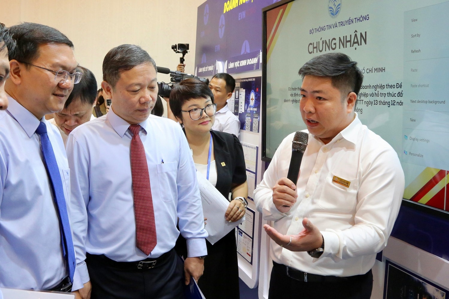 EVNHCMC giới thiệu thành tựu chuyển đổi số tại Triển lãm TECH4LIFE -0
