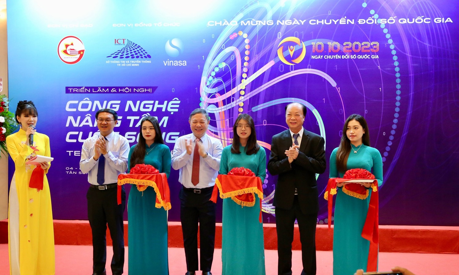 EVNHCMC giới thiệu thành tựu chuyển đổi số tại Triển lãm TECH4LIFE -0