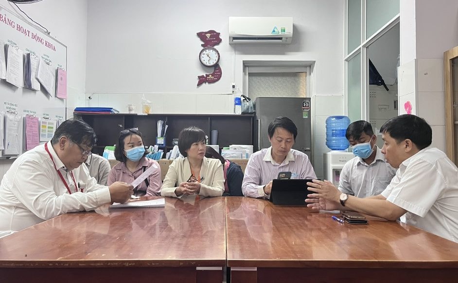 TP. Hồ Chí Minh: Ngộ độc bánh su kem dẫn tới 1 bệnh nhi tử vong, Sở Y tế triệu tập khẩn các chuyên gia -0
