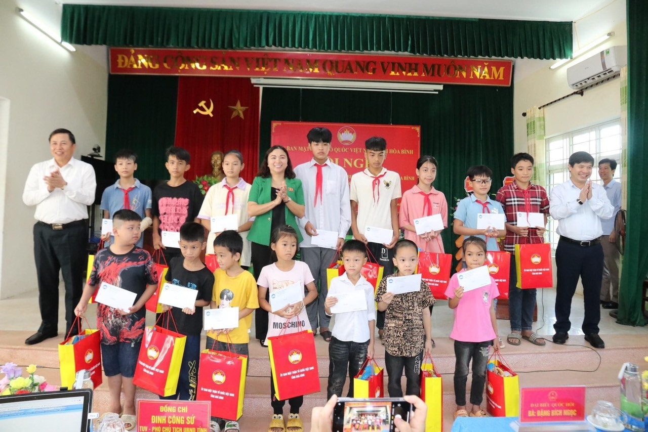 Hòa Bình: Khẩn trương làm rõ các vấn đề cử tri quan tâm -0