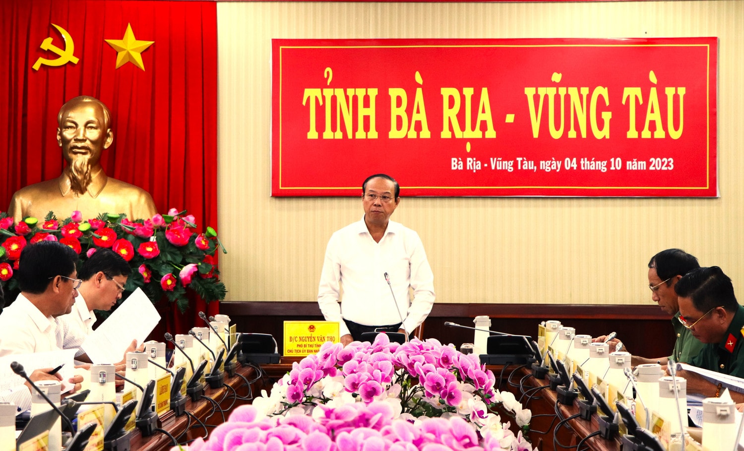 Chủ tịch UBND tỉnh Nguyễn Văn Thọ ánh giá cao tinh thần trách nhiệm của các sở, ngành, địa phương trong việc thực hiện kế hoạch phát triển kinh tế - xã hội. (Báo BR-VT)