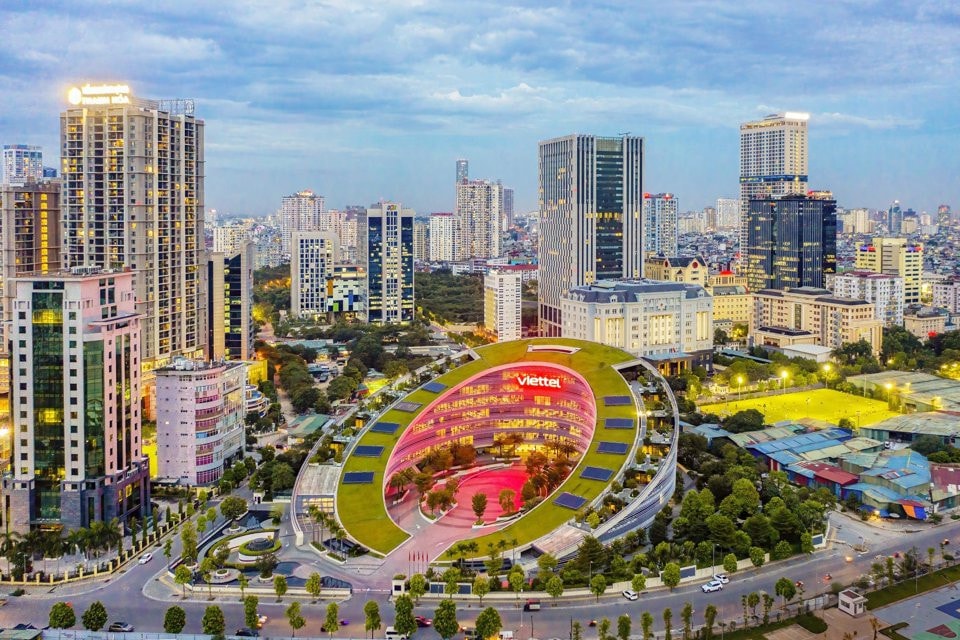 Triển lãm các bức ảnh Hà Nội sau 15 năm mở rộng địa giới hành chính -0