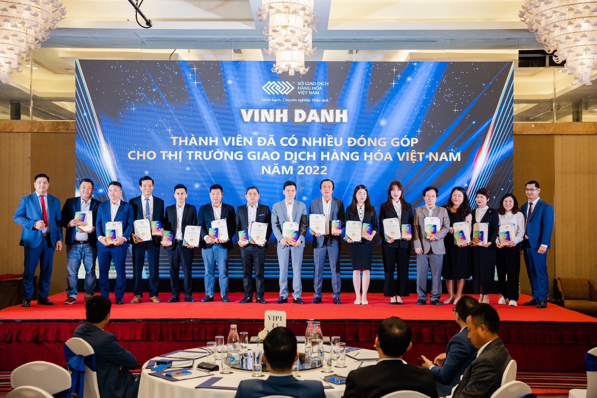 Sôi động cuộc đua vào top 5 thị phần môi giới hàng hóa -0