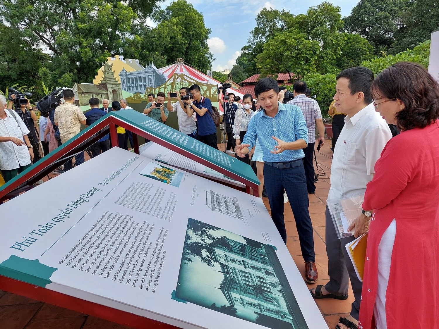 Triển lãm 150 tư liệu về 