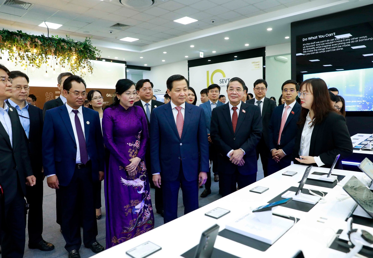 Phó Thủ tướng Lê Minh Khái, Phó Chủ tịch Quốc hội Nguyễn Đức Hải và lãnh đạo tỉnh Thái Nguyên dự lễ kỷ niệm thành lập Công ty TNHH Điện tử Samsung Việt Nam Thái Nguyên 